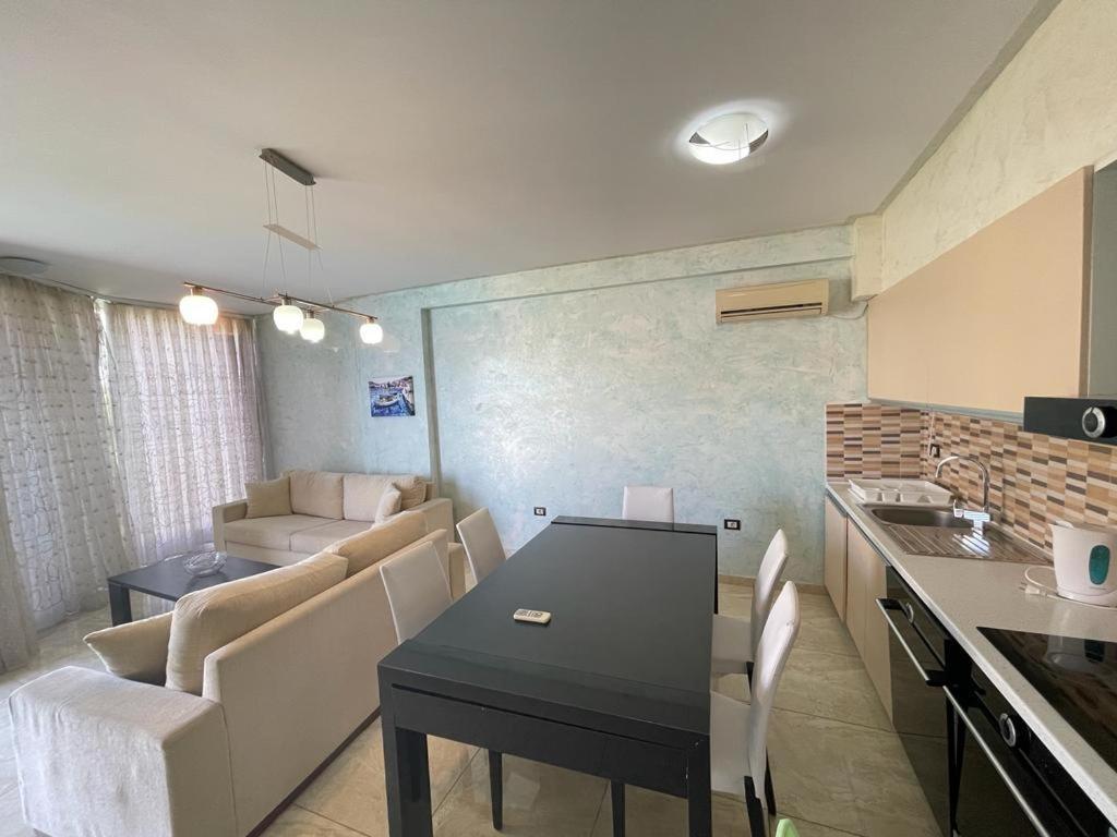 1-Stunning Sea View Apartments! Sarandë Exteriér fotografie