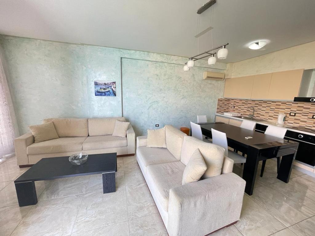 1-Stunning Sea View Apartments! Sarandë Exteriér fotografie